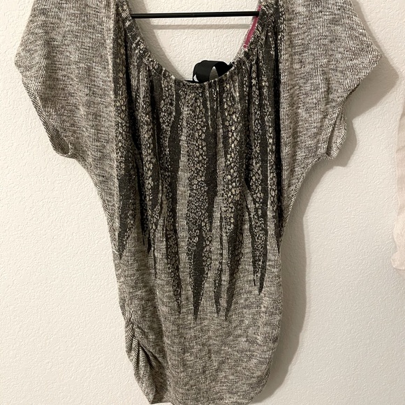 One of a Kind Black&White Leopard/Zebra print - Picture 2 of 10